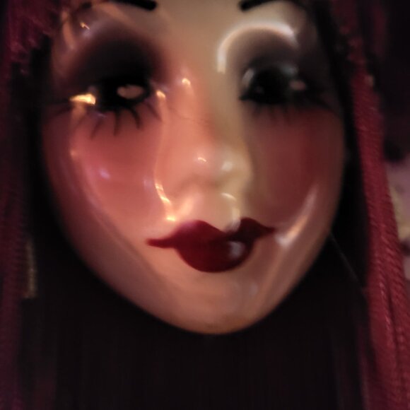 Mask - Picture 7 of 8